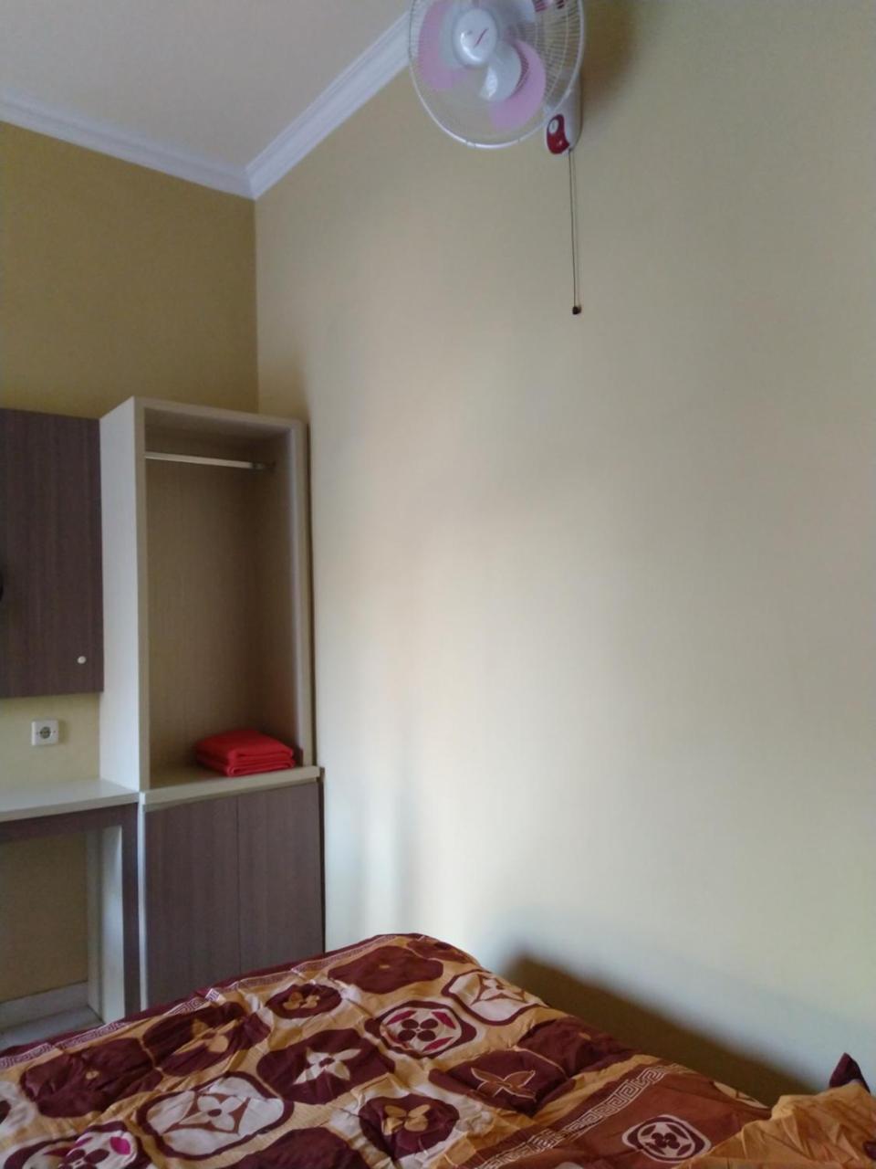 R3 Brawijaya Homestay Banyuwangi  Buitenkant foto