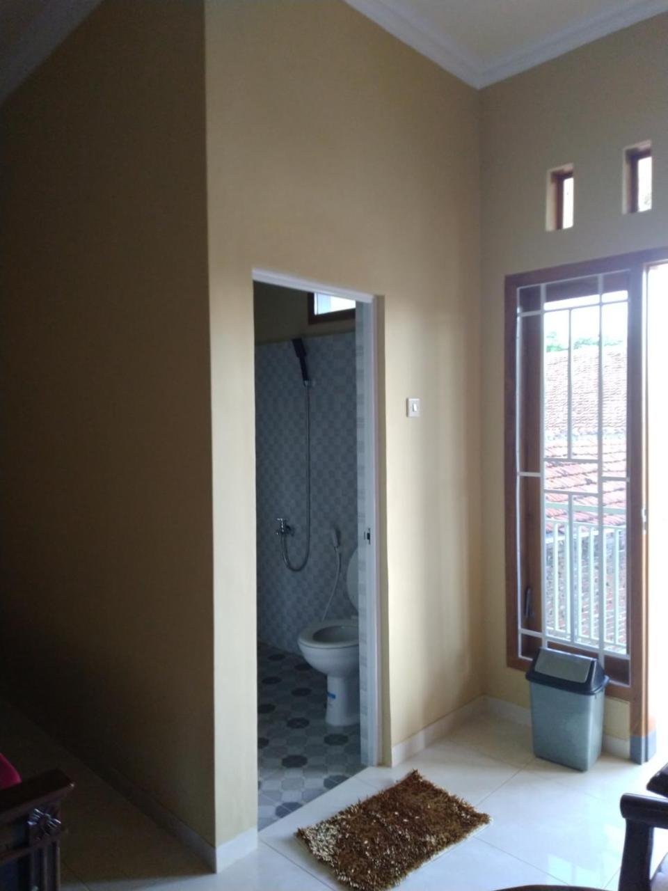R3 Brawijaya Homestay Banyuwangi  Buitenkant foto