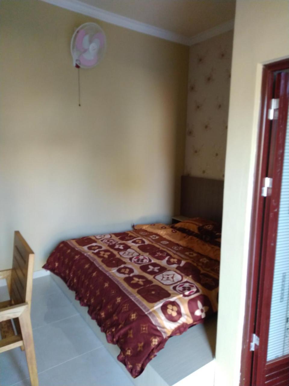 R3 Brawijaya Homestay Banyuwangi  Buitenkant foto
