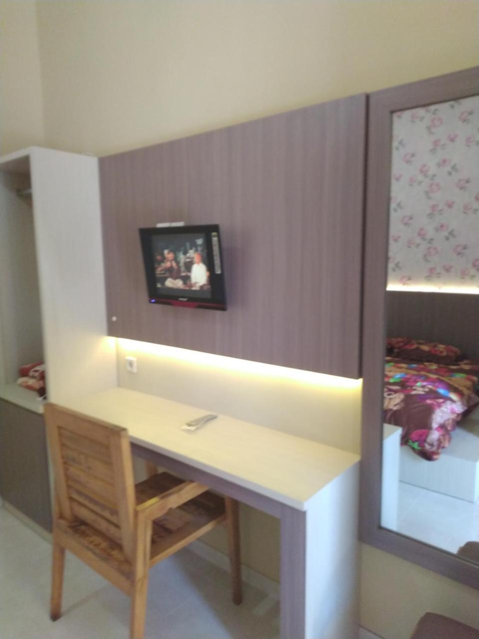 R3 Brawijaya Homestay Banyuwangi  Buitenkant foto